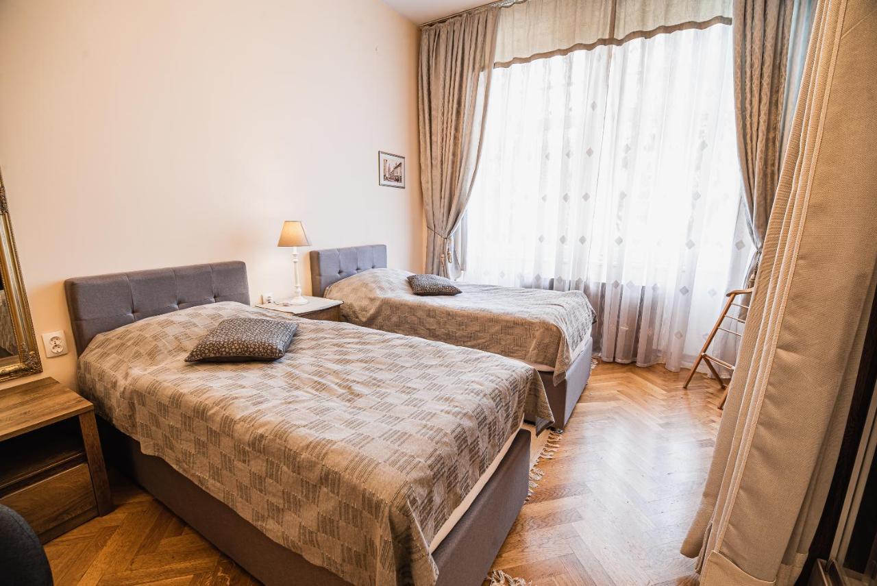 Guest House Veronika Kocevje Bagian luar foto