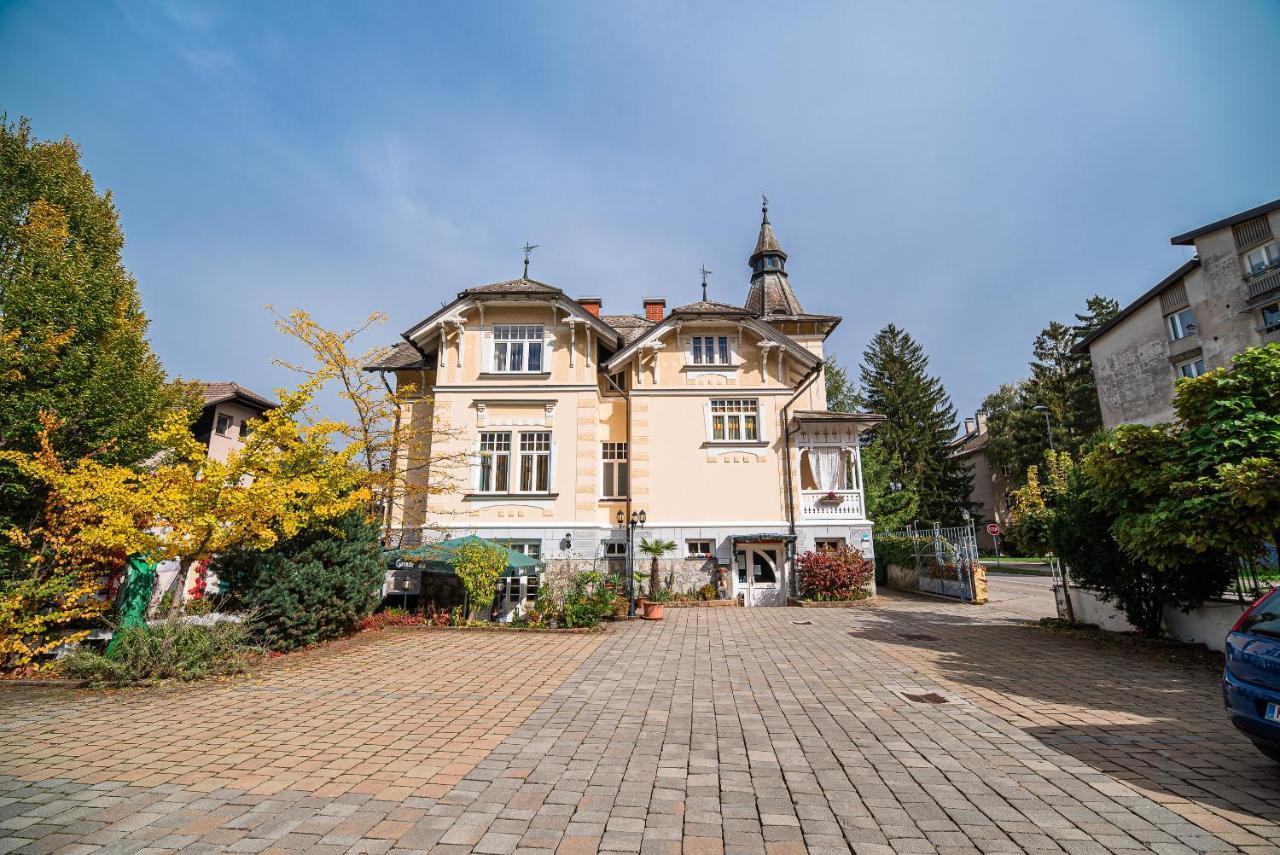 Guest House Veronika Kocevje Bagian luar foto