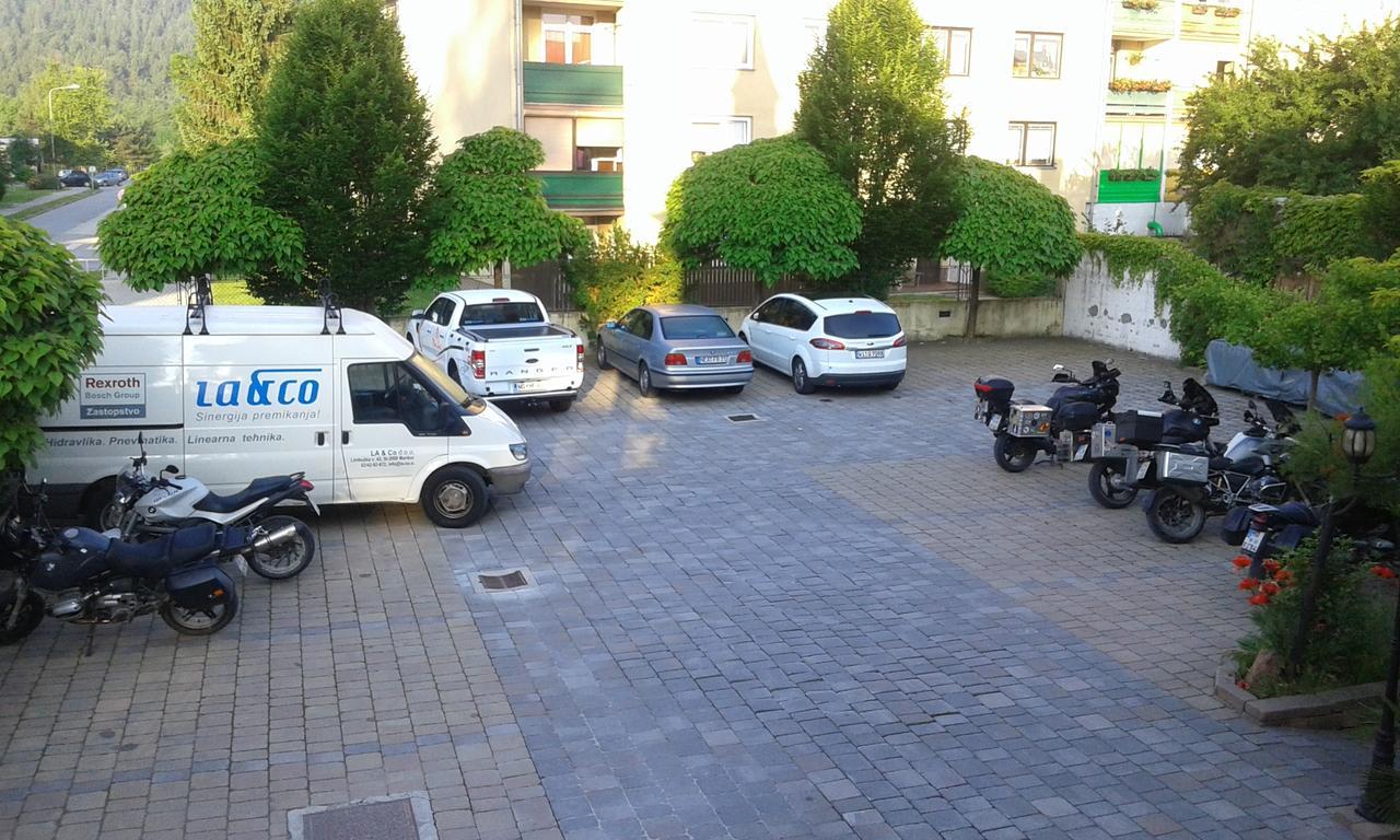 Guest House Veronika Kocevje Bagian luar foto