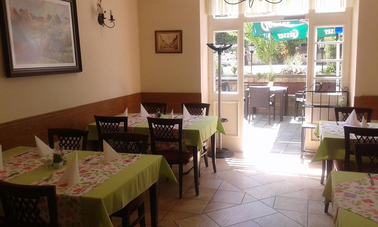 Guest House Veronika Kocevje Bagian luar foto