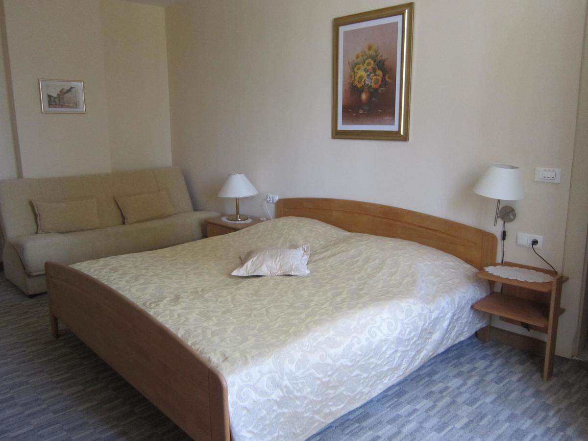 Guest House Veronika Kocevje Bagian luar foto
